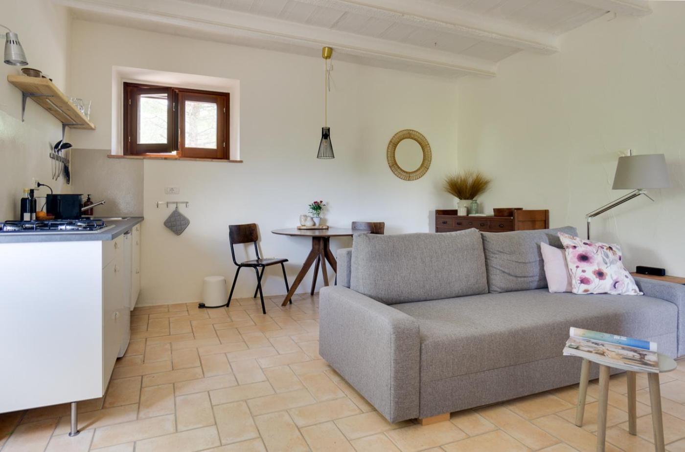 Rosa Nel Pozzo Apartments And B&B San Pietro  ภายนอก รูปภาพ
